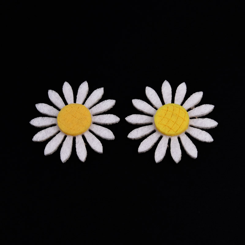 Декоративний виріб з фетру Ромашка, 4 см, Біла (FLT-051567)
