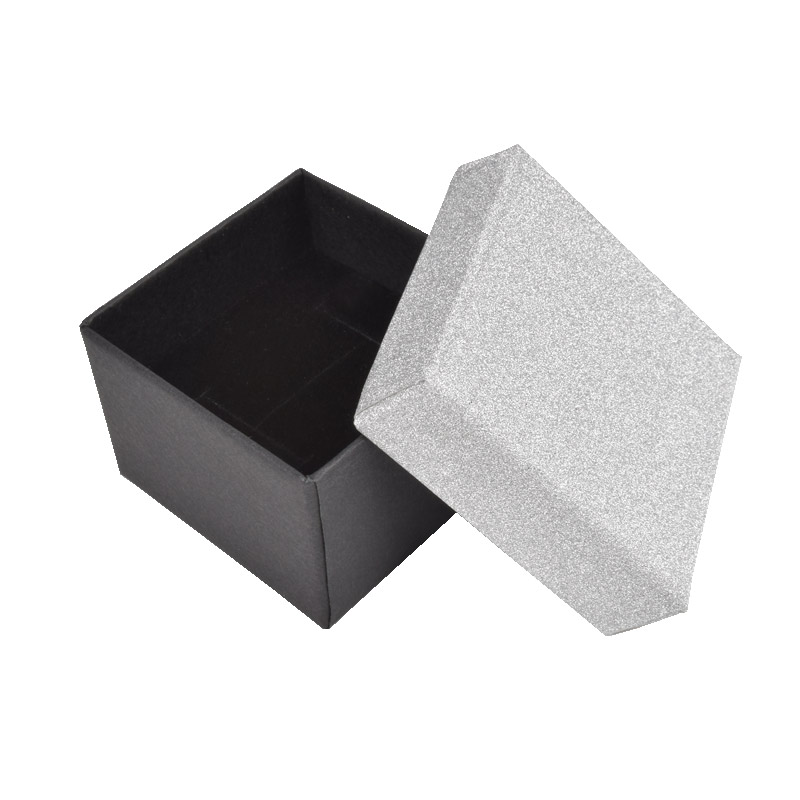 Коробочка Квадратная под колечко, 5х5х3,5 см, Серебристая (UPK-060577)